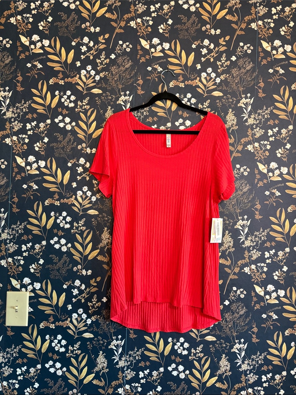 LuLaRoe Classic T Pink Red Ribbed Short-Sleeve Scoop Neck Top Size XL